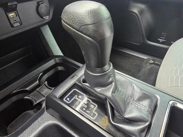 Used 2016 Toyota Tacoma SR AWD/4WD image 24
