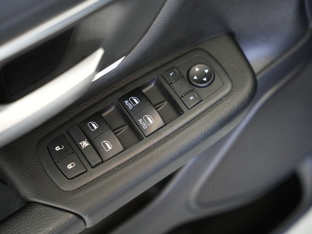Used 2019 RAM 1500 Big Horn AWD/4WD image 44