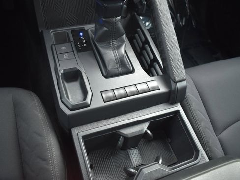 Used 2024 Toyota Tacoma SR image 11