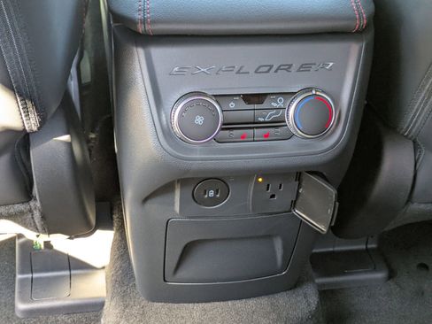 New 2026 Ford Explorer ST-Line w/ ST-Line Street Pack image 29