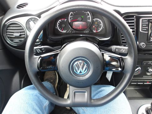Used 2016 Volkswagen Beetle 1.8T SE image 14