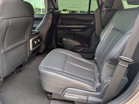 Used 2024 Ford Expedition XLT RWD image 25