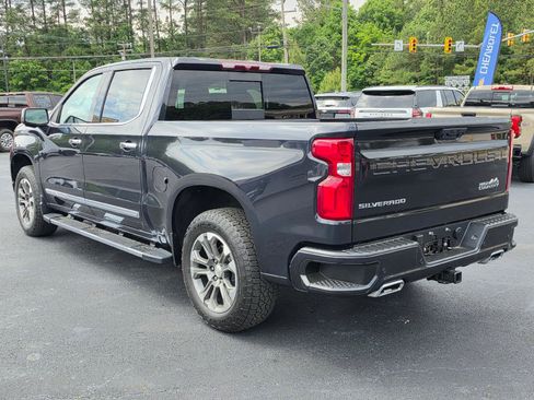 Used 2023 Chevrolet Silverado 1500 High Country AWD/4WD image 3