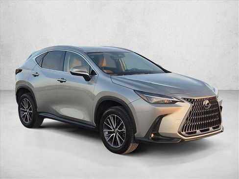 Used 2025 Lexus NX 250 FWD image 3