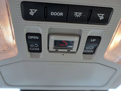 Used 2020 Toyota RAV4 XLE Premium AWD/4WD image 26