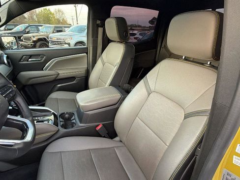Certified 2023 Chevrolet Colorado ZR2 w/ ZR2 Convenience Package III AWD/4WD image 13