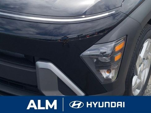 New 2026 Hyundai Venue SE image 9