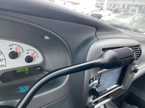 Used 2005 Ford Explorer Sport Trac XLS image 13