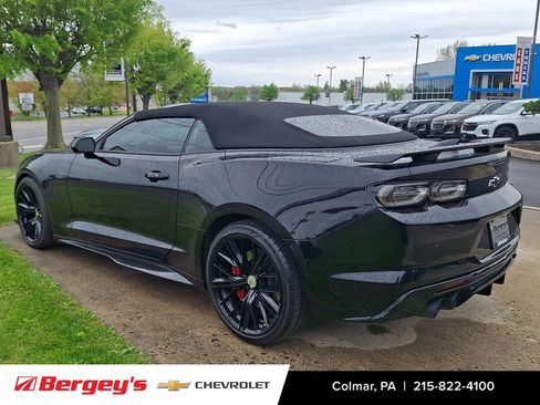 Used 2022 Chevrolet Camaro SS RWD image 8