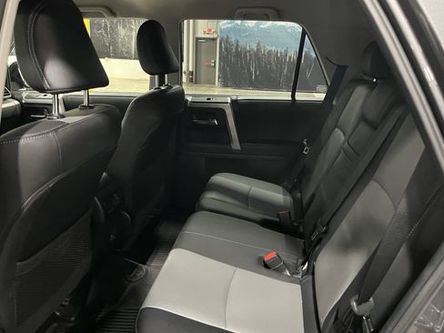 Used 2022 Toyota 4Runner SR5 Premium image 13