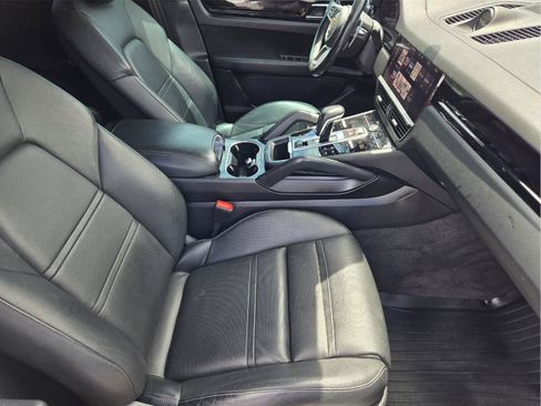 Used 2021 Porsche Cayenne S AWD/4WD image 13