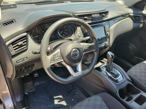 Certified 2020 Nissan Rogue Sport SV FWD image 21