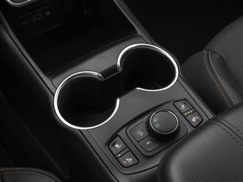 Used 2020 GMC Terrain SLT w/ Preferred Package image 15