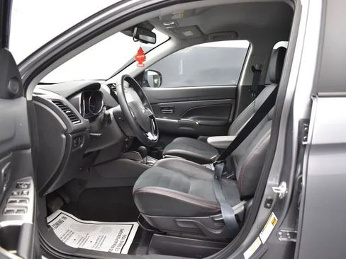 Used 2024 Mitsubishi Outlander Sport SE image 14