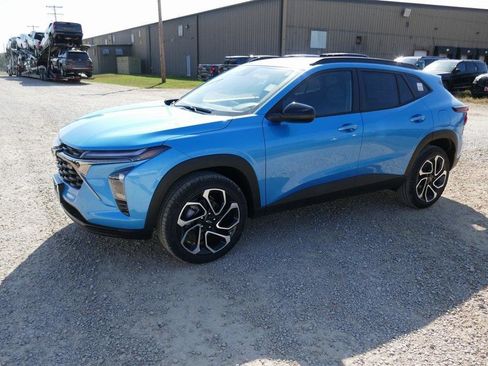 New 2026 Chevrolet Trax RS w/ Sunroof Package image 6