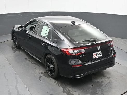 Used 2023 Honda Civic Sport image 37