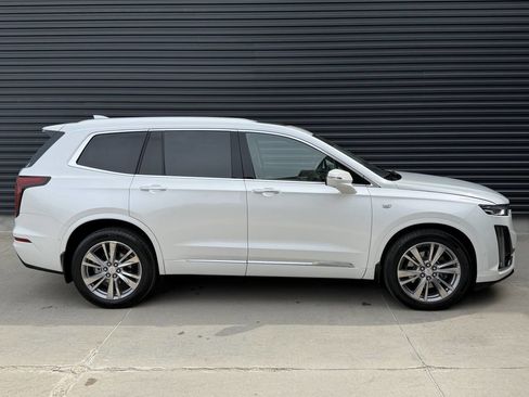 Used 2024 Cadillac XT6 Premium Luxury w/ Technology Package AWD/4WD image 10