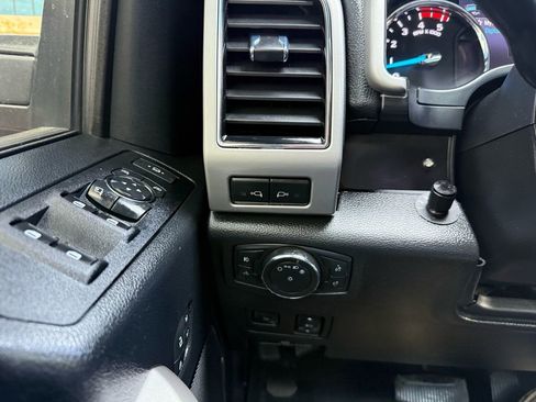 Used 2021 Ford F350 Lariat AWD/4WD image 38