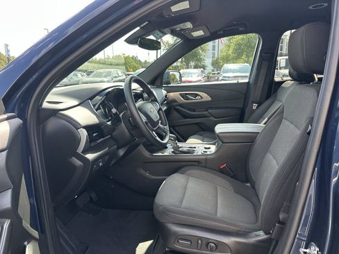 Used 2023 Chevrolet Traverse LT AWD/4WD image 16