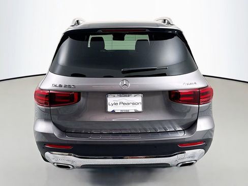 Used 2026 Mercedes-Benz GLB 250 4MATIC image 10