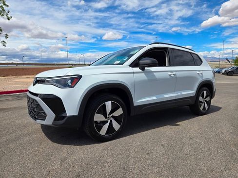 Certified 2025 Volkswagen Taos S AWD/4WD image 3