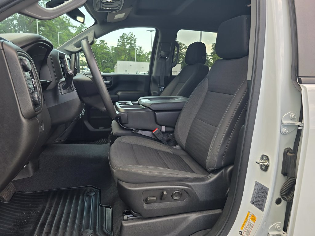 Certified 2024 Chevrolet Silverado 2500 Custom w/ Custom Value Package AWD/4WD image 9