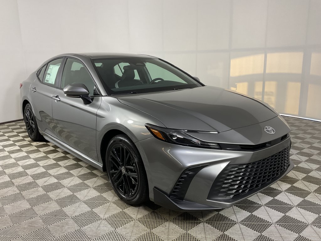 New 2026 Toyota Camry SE FWD image 1