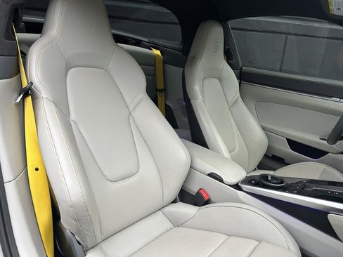 Certified 2022 Porsche 911 Targa 4S image 22