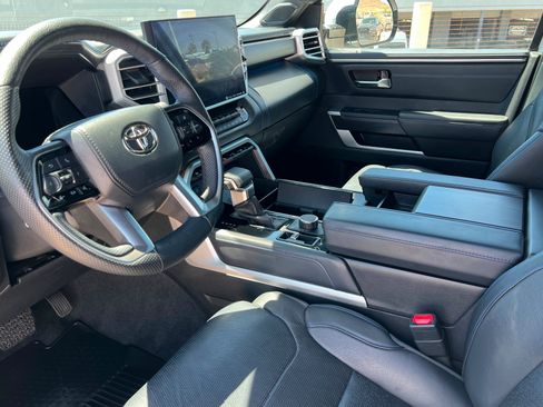Used 2022 Toyota Tundra Platinum w/ Advanced Package AWD/4WD image 16