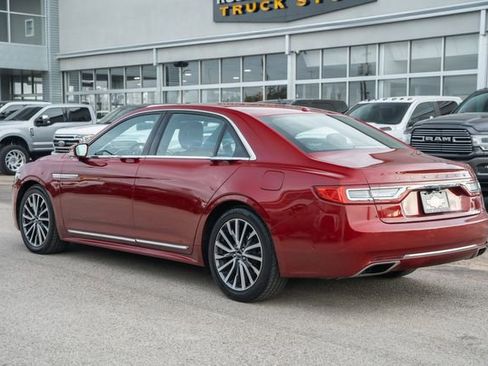 Used 2017 Lincoln Continental Select w/ Technology Package image 10