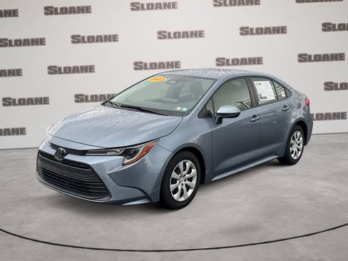 Used 2023 Toyota Corolla LE FWD image 1