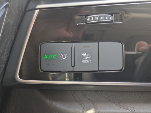 Used 2022 Audi Q7 Premium Plus image 38