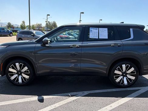 Used 2025 Mitsubishi Outlander SE AWD/4WD image 6