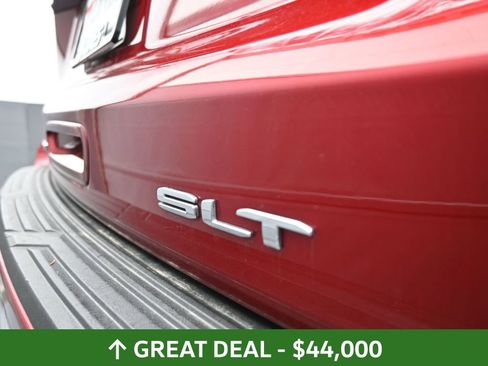 Used 2021 GMC Yukon XL SLT image 16