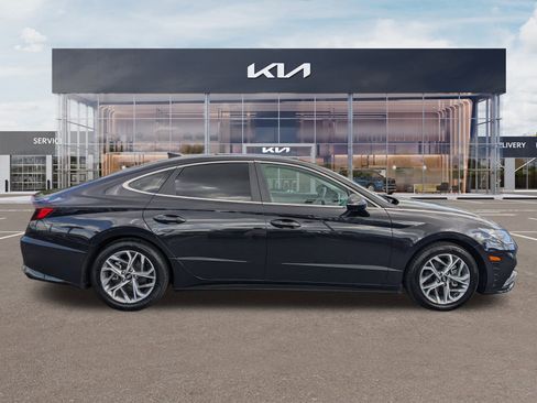 Used 2023 Hyundai Sonata SEL image 3