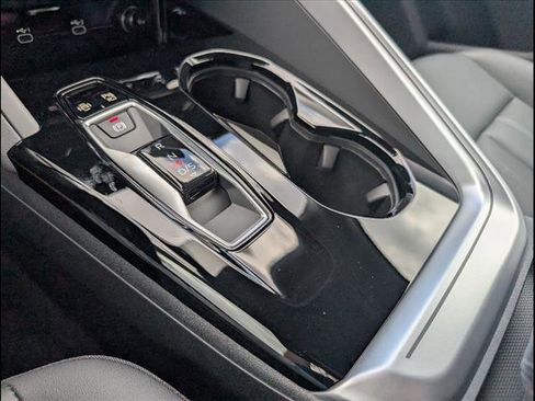 New 2025 Audi Q5 2.0T Premium image 14