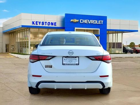 Used 2024 Nissan Sentra SV FWD image 6