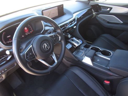 Certified 2023 Acura MDX FWD w/ Technology Package image 17