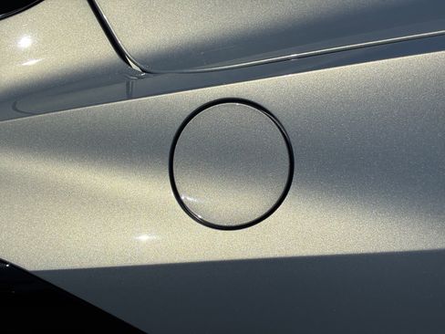 Used 2022 Chevrolet Corvette Stingray Preferred Cpe w/ Z51 Performance Package image 3