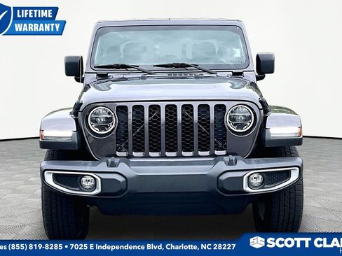 Used 2022 Jeep Gladiator Sport AWD/4WD image 2