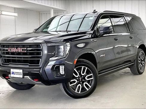 Used 2023 GMC Yukon XL AT4 w/ Technology Package AWD/4WD image 2