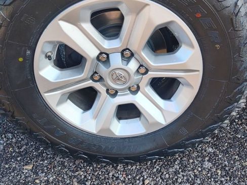 Used 2016 Toyota 4Runner SR5 Premium w/ Four Season Floor Mat Package AWD/4WD image 11