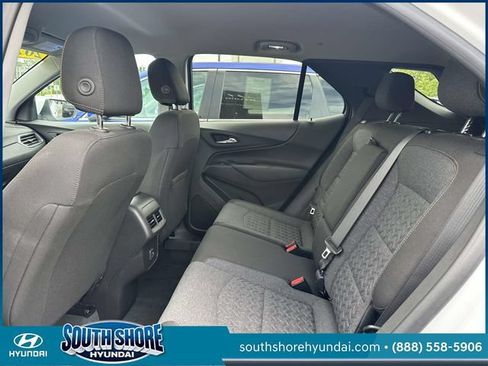 Used 2024 Chevrolet Equinox LT AWD/4WD image 12