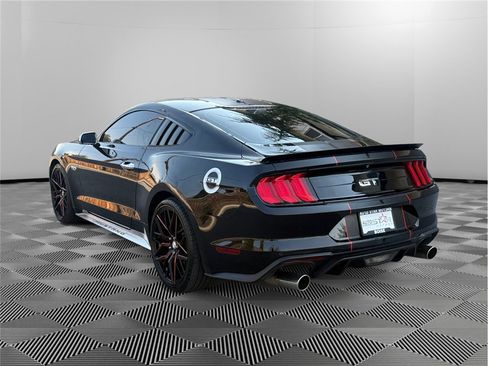 Used 2019 Ford Mustang GT RWD image 4
