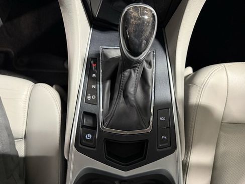 Used 2016 Cadillac SRX Luxury image 20