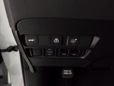 Used 2024 INFINITI QX80 Sensory AWD/4WD image 15