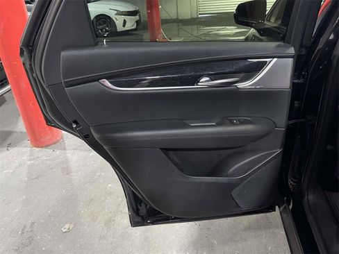 Used 2022 Cadillac XT5 Premium Luxury image 12