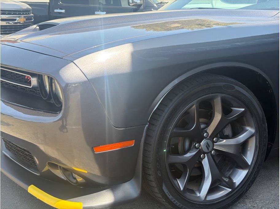 Used 2019 Dodge Challenger R/T RWD image 3