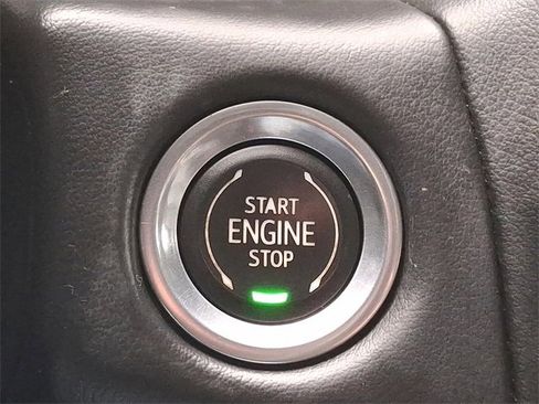 Certified 2022 GMC Yukon SLE w/ Gmc Pro Safety Plus Package image 8