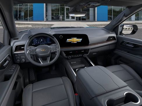 New 2026 Chevrolet Suburban Premier AWD/4WD image 15